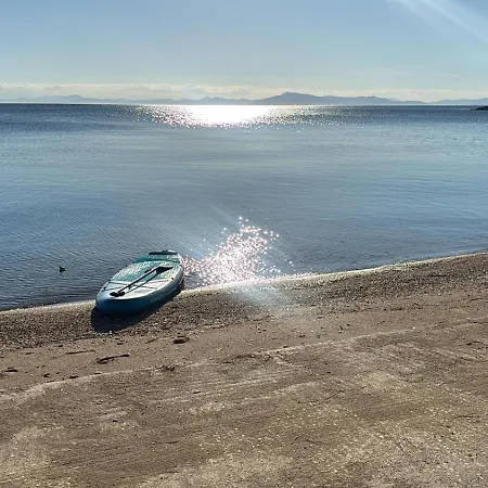 Thalia- 2 Bedroom Beachfront Apartment! Appartamento Lefokastro