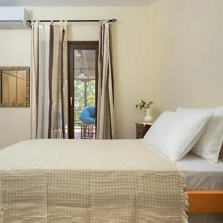 Appartamento Thalia- 2 Bedroom Beachfront Apartment!