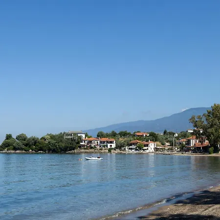 Thalia- 2 Bedroom Beachfront Apartment! * Lefokastro