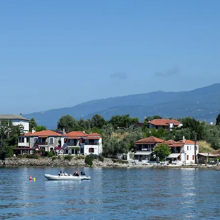 Appartamento Thalia- 2 Bedroom Beachfront Apartment!